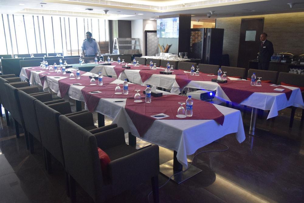 Best Western Plus Maple Leaf Ντάκα Εξωτερικό φωτογραφία