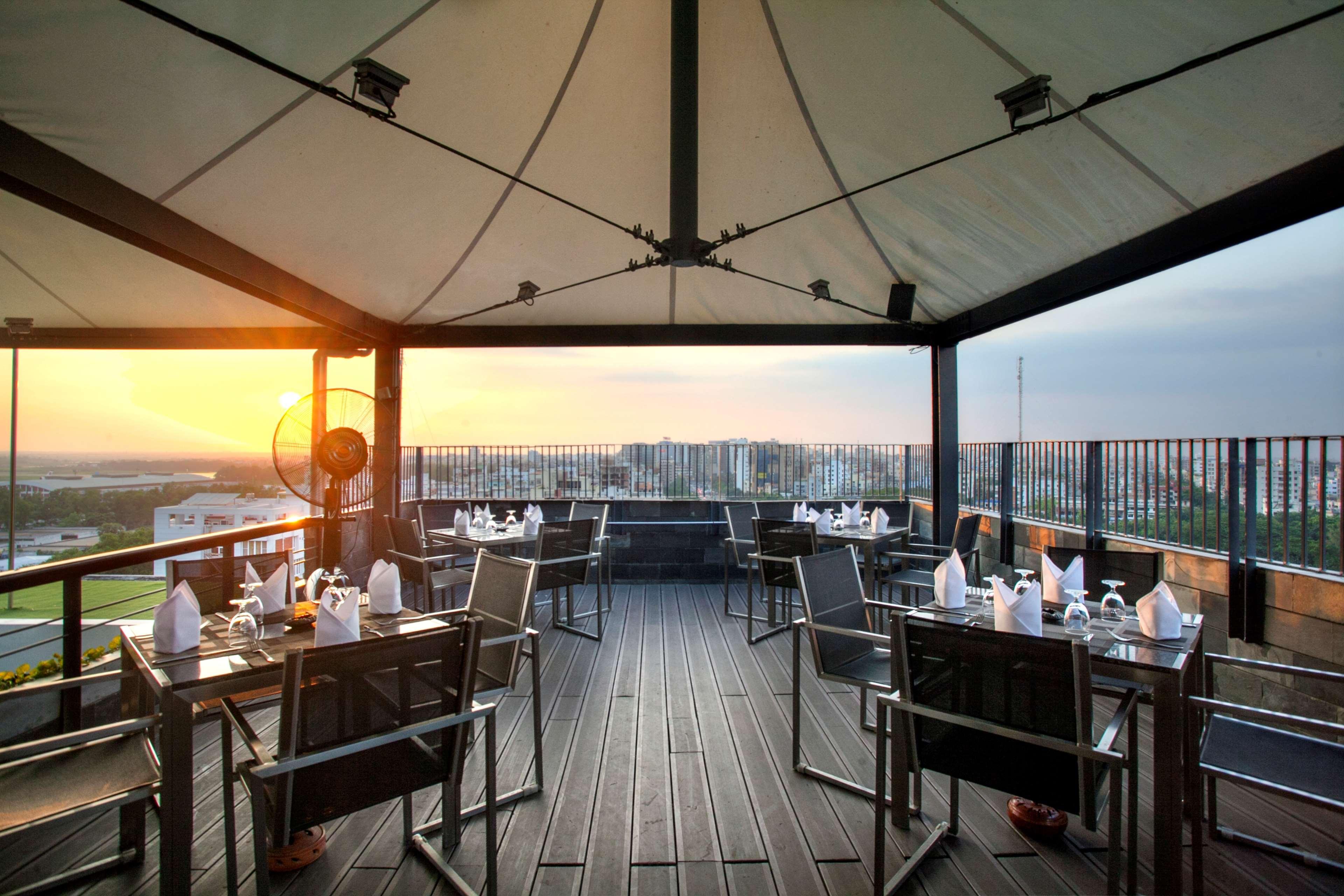 Best Western Plus Maple Leaf Ντάκα Εξωτερικό φωτογραφία
